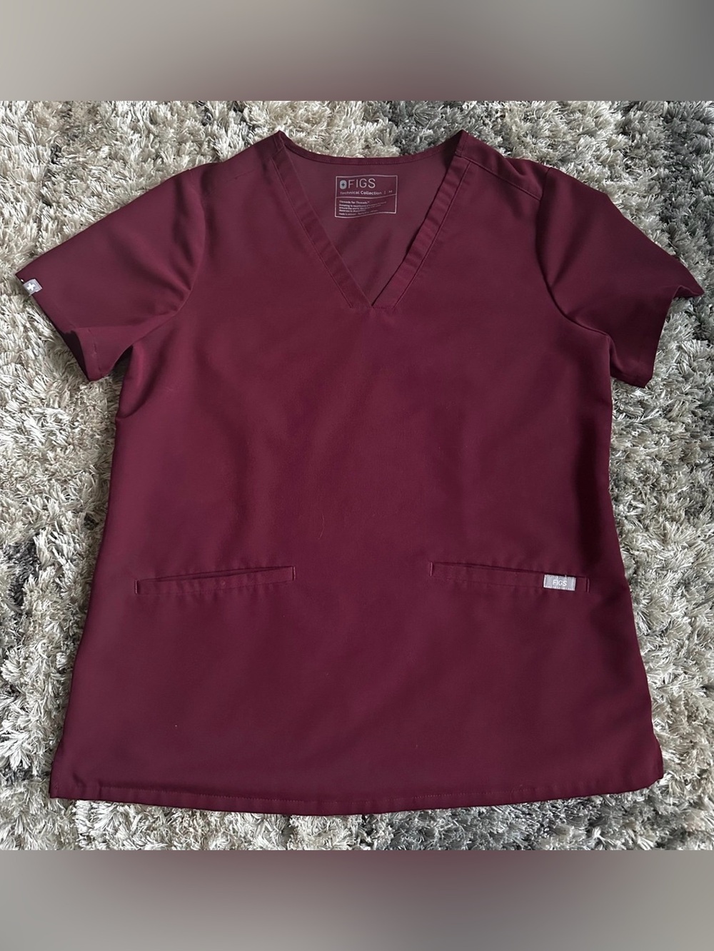 FIGS Women's Casma V-Neck Scrub Top
